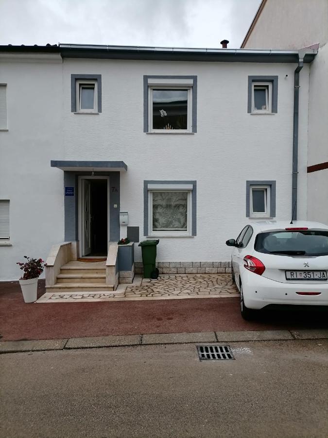 Turina Apartment Crikvenica Bagian luar foto